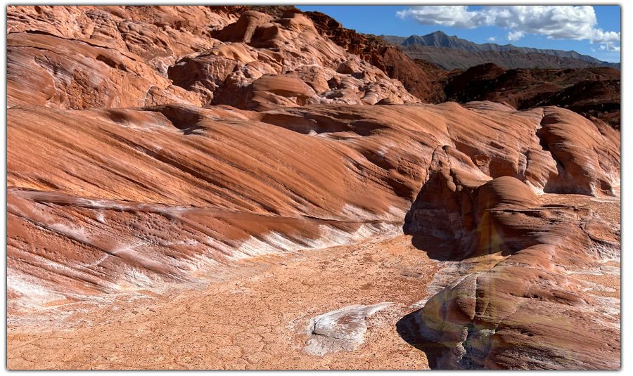 cool rocks at whitney pocket in nevada